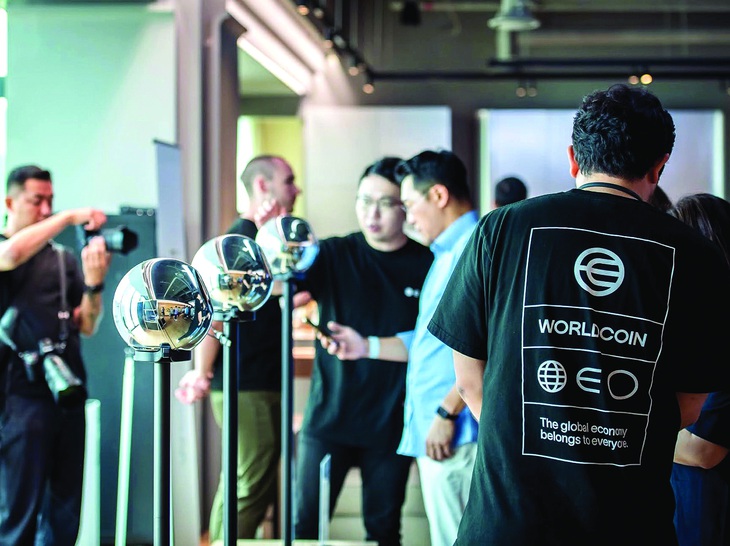 Worldcoin và khẩu hiệu "Kinh tế toàn cầu thuộc về mọi người".