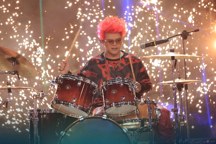 Quang Anh Rhyder là rapper đầu tiên rap kết hợp đánh trống cực điêu luyện