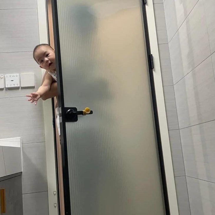 Chưa kịp 2 phút thì lại "mẹ ơi".