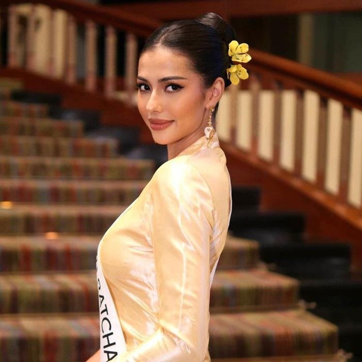 Người đẹp còn được đánh giá là thông minh, nhạy bén và xứng đáng với danh hiệu "mỹ nhân thi đâu thắng đó"