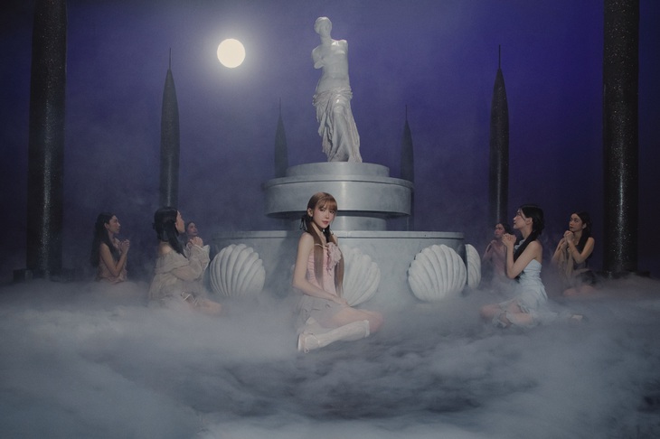 Thiều Bảo Trâm&nbsp;trở lại với MV có concept độc đáo, mang đến nhiều thông điệp tích cực về tình yêu.