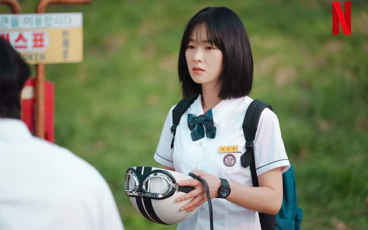 Jeon Yeo Bin "trẻ hóa" bất ngờ khi kết đôi cùng Ahn Hyo Seop