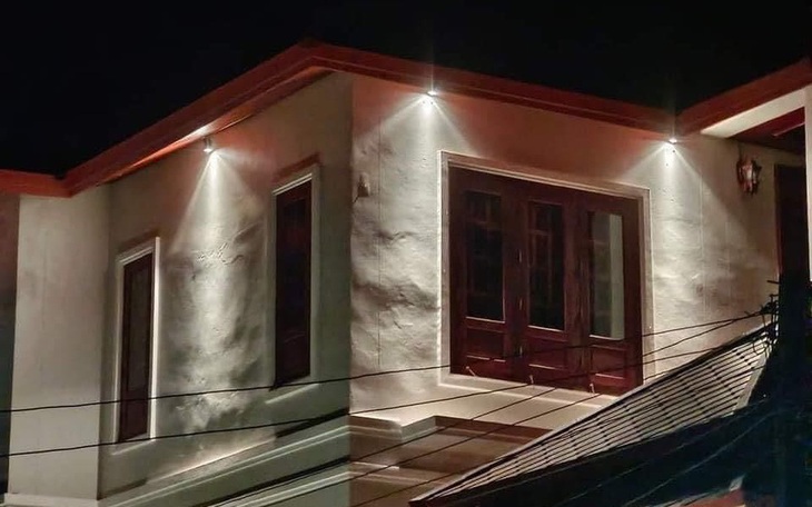 Ảnh vui 24-8: Chiếc "đèn chiếu yêu"