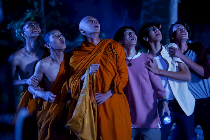 Ở phần hai, nhân vật First và Balloon tiếp tục bị oan hồn ám ảnh sau khi hoàn tục. Rơi vào thế không còn đường lui, cả hai quyết định hợp sức với các thầy tu trong đền để tiêu diệt oan hồn.