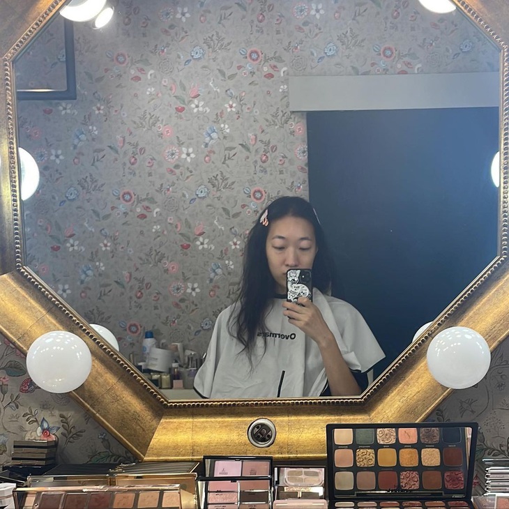 "Cô gái mang mặt nạ" hạn chế chia sẻ hình ảnh đời thường trên mạng xã hội