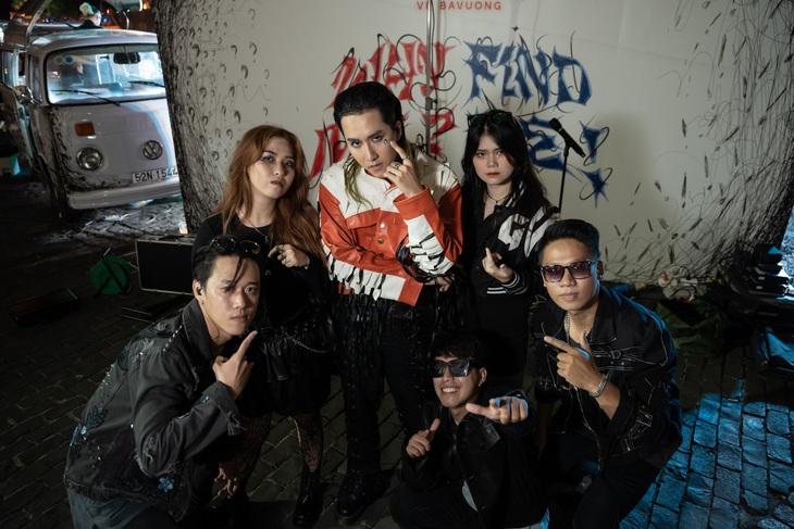 Sau thời gian chuẩn bị kỹ lưỡng, VP Bá Vương trở lại với âm nhạc bằng một dự án được đầu tư chỉn chu