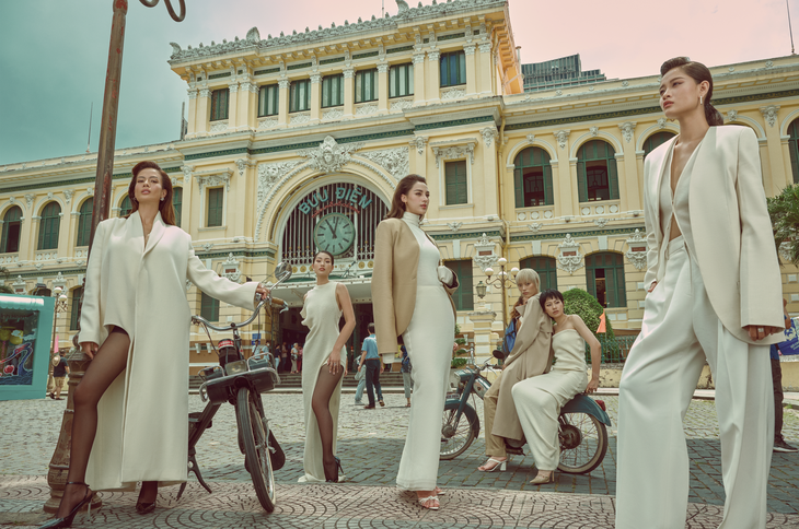 và Bưu điện Thành phố 