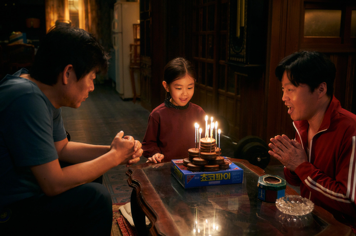 Cục nợ hóa cục cưng&nbsp;lấy nước mắt khán giả từ câu chuyện tình thương giữa những người không cùng chung huyết thống.