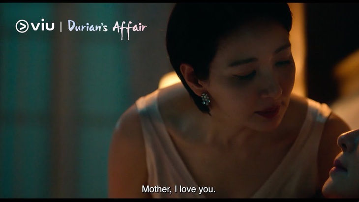 Cô dâu cả liên tục tỏ tình với mẹ chồng tạo nên một cặp oan gia đầy sượng sùng và hài hước&nbsp;