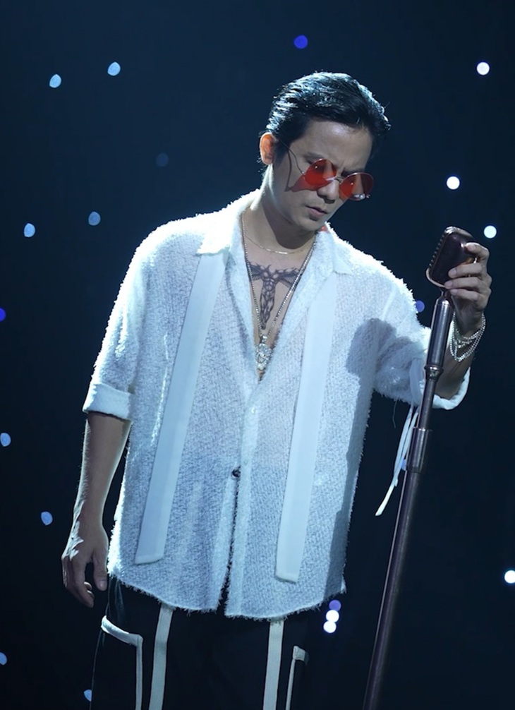 Vũ Quốc Việt trẻ trung, phong cách trong MV mới