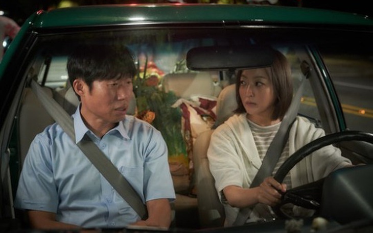 Ông chú "xí trai" Yoo Hae Jin có cảnh hôn gây sốt với "nữ thần" Kim Hee Sun