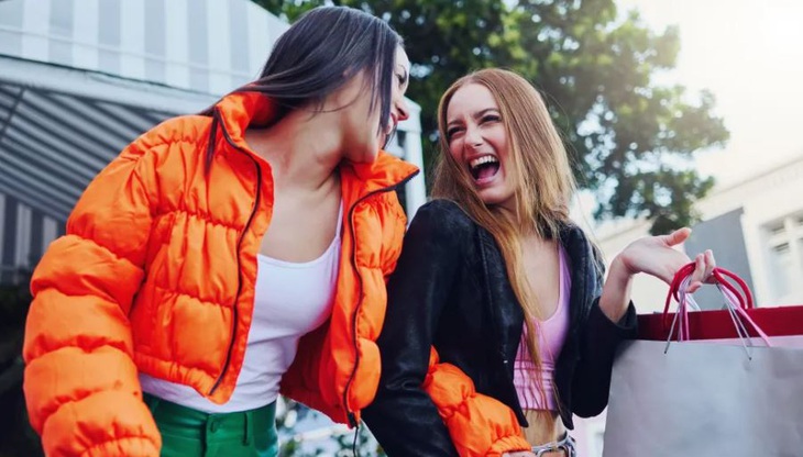 'Nghỉ chơi' với mấy đứa nhà giàu để tránh nợ nần - Ảnh 2.