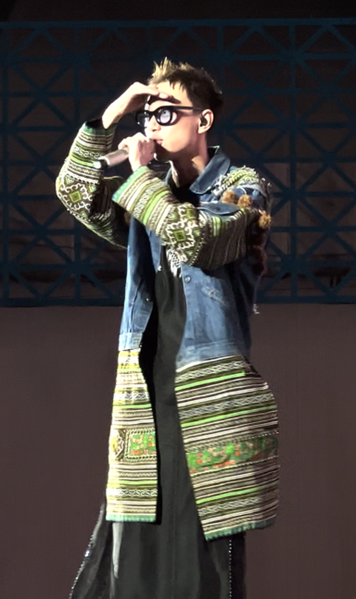 "Người miền núi chất" Double2T khuấy động không khí cực thành công với bản "rap hit" À Lôi