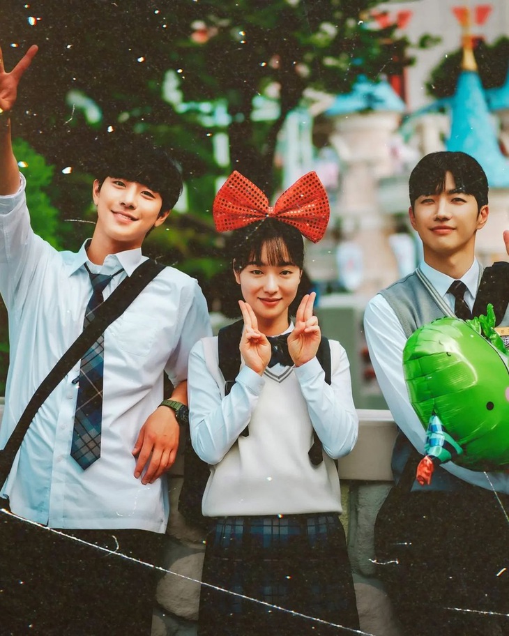 Ahn Hyo Seop, Jeon Yeo Bin và Kang Hoon trong A time called you