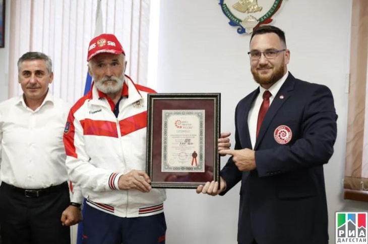 Ông Aigubov được Sách kỷ lục Nga công nhận "giảm cân nhanh nhất" vào năm 2019.