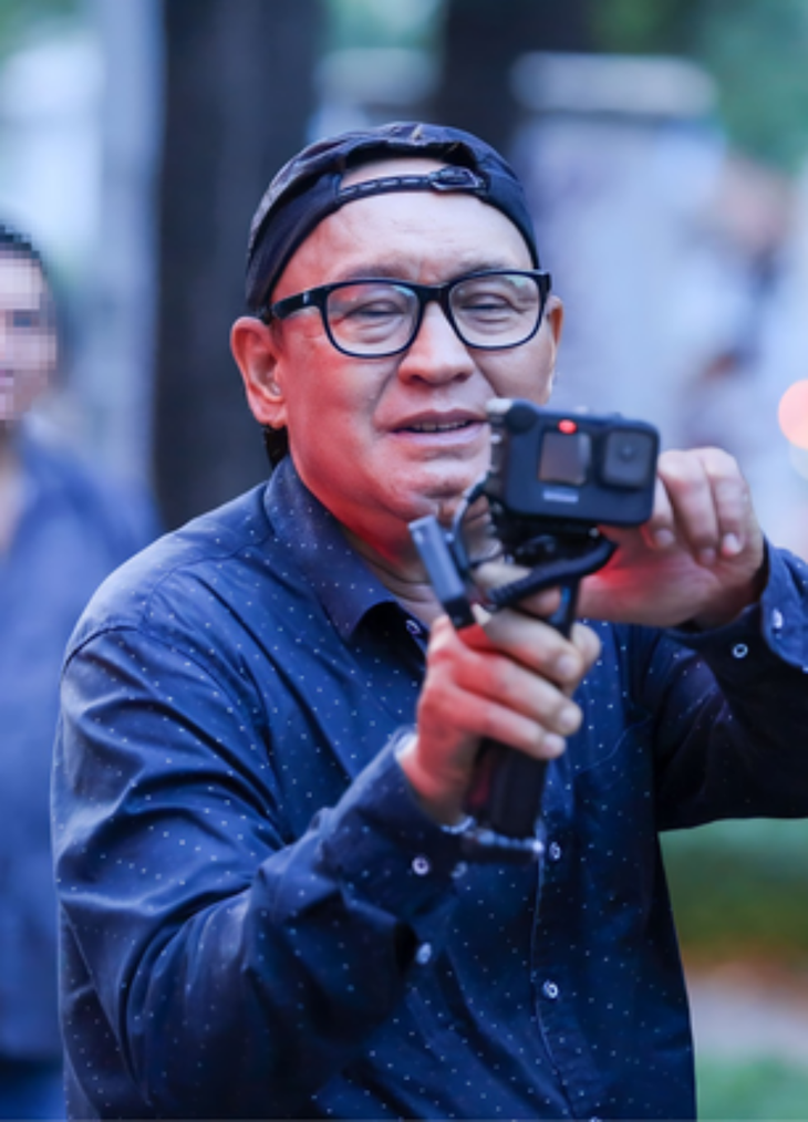 Nghệ sĩ hài Duy Phương tập tành làm YouTuber ở tuổi 70