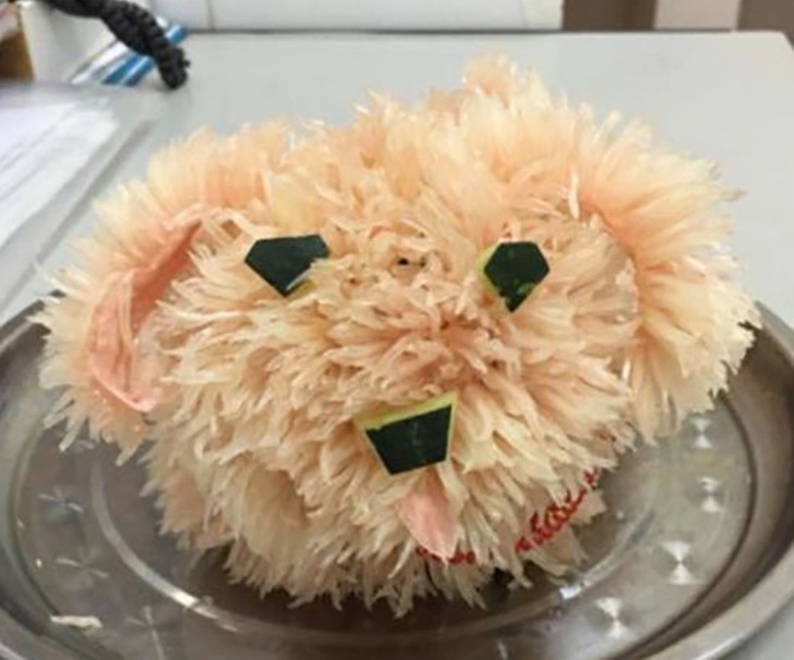 Nhà còn gì thì xài nấy.