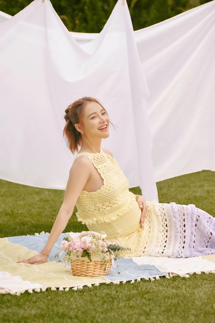 Nữ diễn viên phim 49 ngày giữ được vóc dáng gọn gàng, làn da mịn màng đáng ghen tị