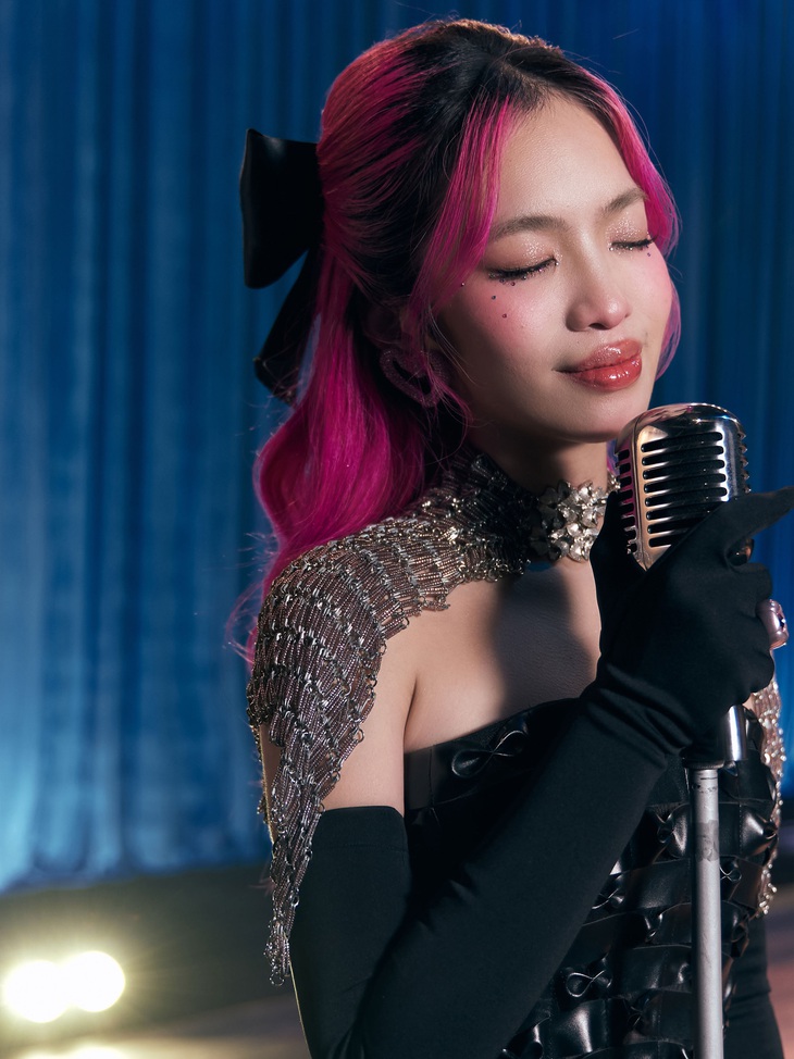 Cầm: “Chưa bao giờ nghĩ sẽ hát lại Dĩ vãng cuộc tình cùng bố Duy Mạnh”