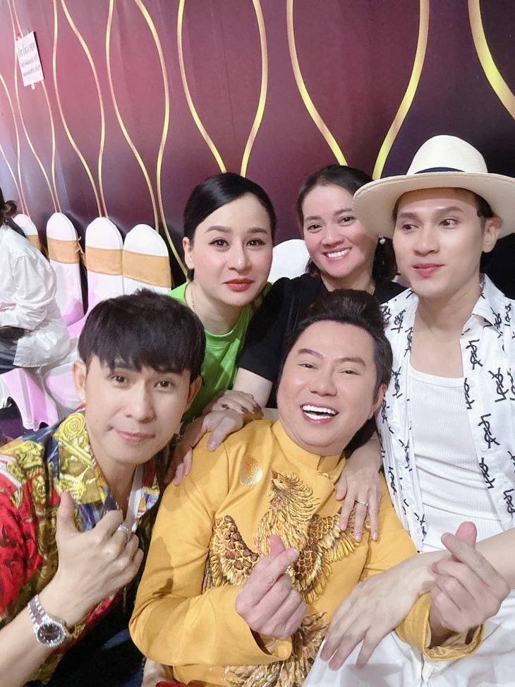 Quốc Đại, Nguyên Vũ, Châu Gia Kiệt, Hồng Loan... là các giọng ca ở nhiều dòng nhạc khác nhau nhưng thân thiết