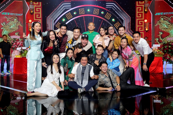 Hơn 200 nghệ sĩ quy tụ trong lễ giỗ tổ nghề tại sân khấu lớn ở TP.HCM