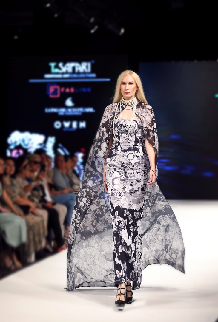 Nhà thiết kế Hồ Trần Dạ Thảo giới thiệu 'di sản Việt' tại London Fashion Week - Ảnh 4.