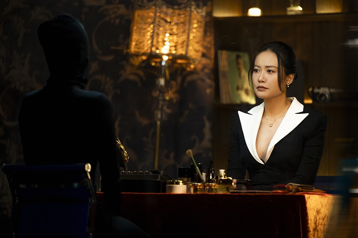 Với nghệ sĩ Hồng Ánh, nghề nào cũng có những điều được, mất.