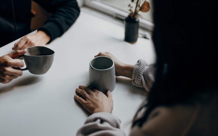 Báo cảnh sát vì cô gái không chịu chia đôi tiền hẹn hò