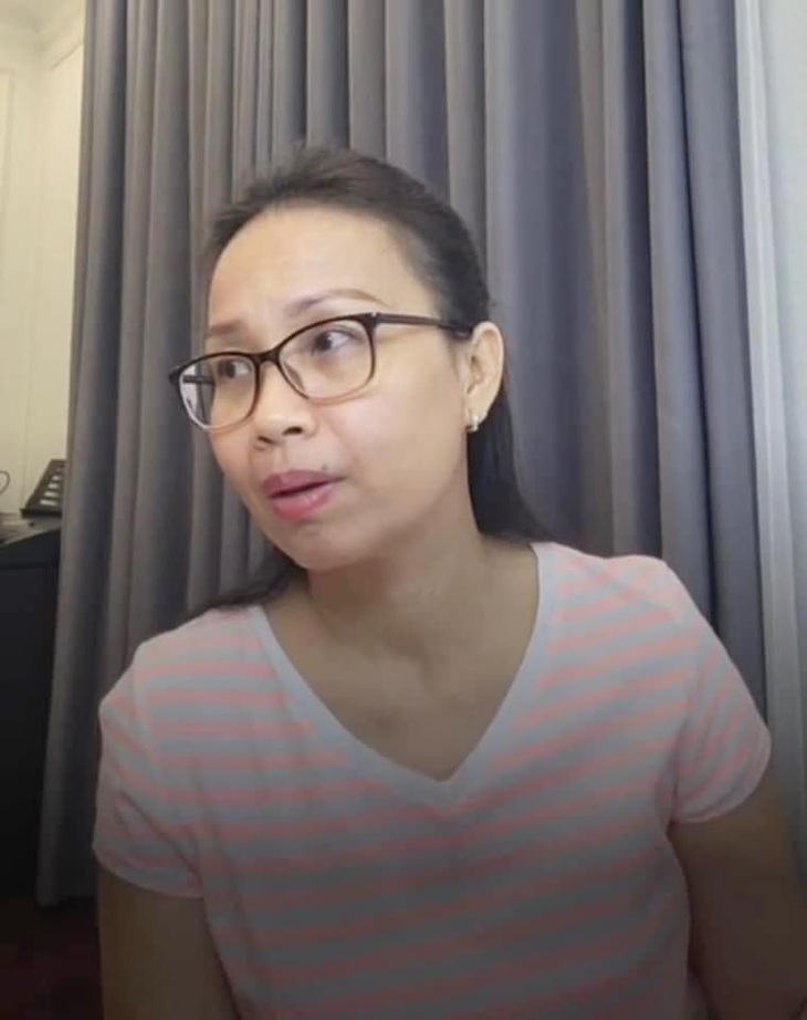 "Chị Tư" Cẩm Ly để mặt mộc 100% lộ rõ dấu hiệu tuổi tác khi giao lưu với fan