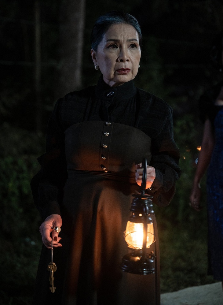 Nghệ sĩ Kim Xuân mang vai diễn ma mị trong Hạnh phúc máu đến đường đua tranh ngôi Nữ chính xuất sắc