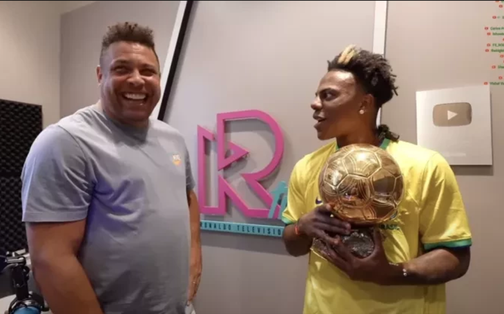 Lời đáp của Ronaldo ‘béo’ khi iShowSpeed khen Ronaldo hơn Messi