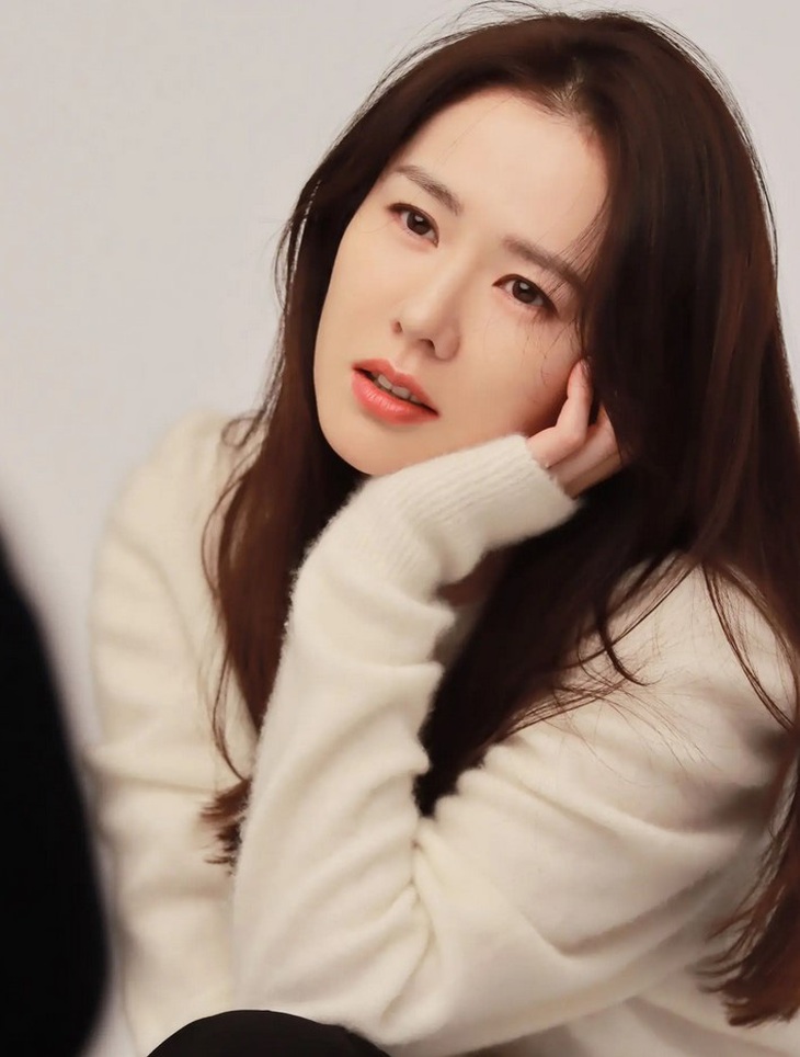 Son Ye Jin được người trong giới đánh giá cao về khả năng diễn xuất, từng vai diễn đều được nữ diễn viên thể hiện tròn trịa tâm lý của nhân vật.