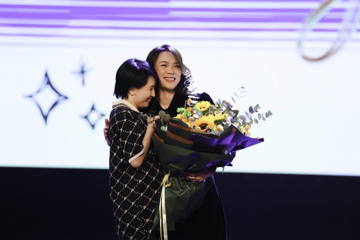 Mỹ Tâm lần đầu 