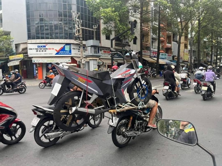 Trần sao âm vậy.