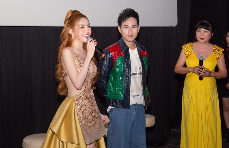 Cũng trong buổi ra mắt MV, nữ ca sĩ Saka Trương Tuyền đã xác nhận chính thức chia tay với người yêu