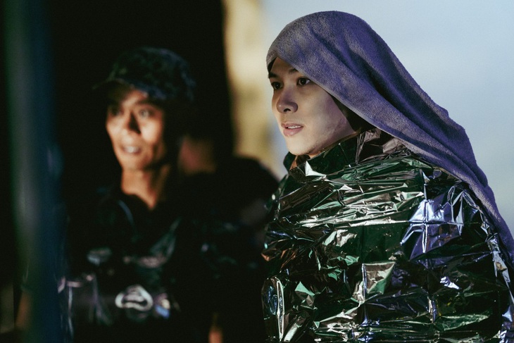 Anh Tú hết mình cho vai diễn khi nhảy sông đến 50 lần, tím tái cơ thể