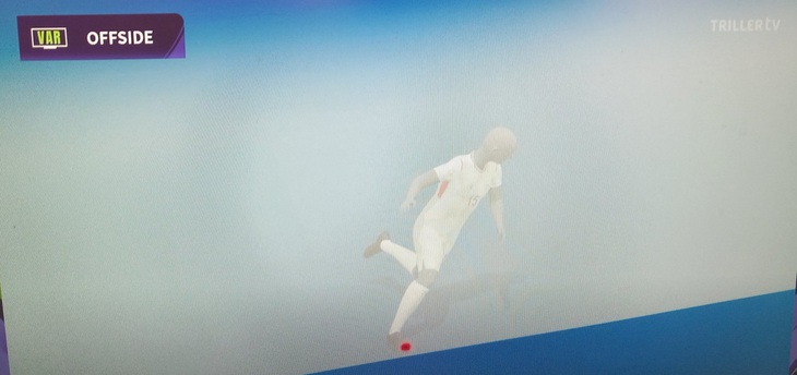 Shervoni Mabatshoev việt vị chỉ vài milimet - Ảnh: VAR