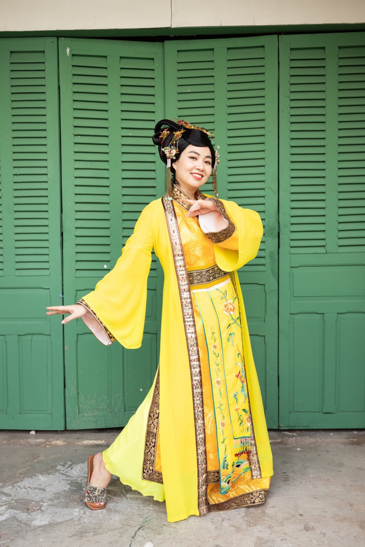 Nữ nghệ sĩ có tạo hình cổ trang xinh đẹp