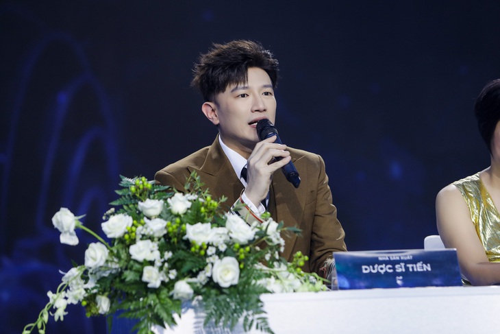 Dược Sĩ Tiến cho biết anh rất tự hào khi được đồng hành cùng Miss Universe Vietnam