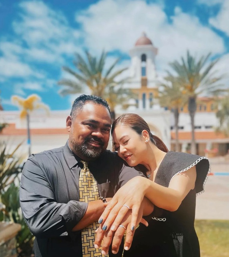 Thu Phương cho biết chị cùng chồng sẽ tổ chức đám cưới tại Hải Phòng sang năm sau.