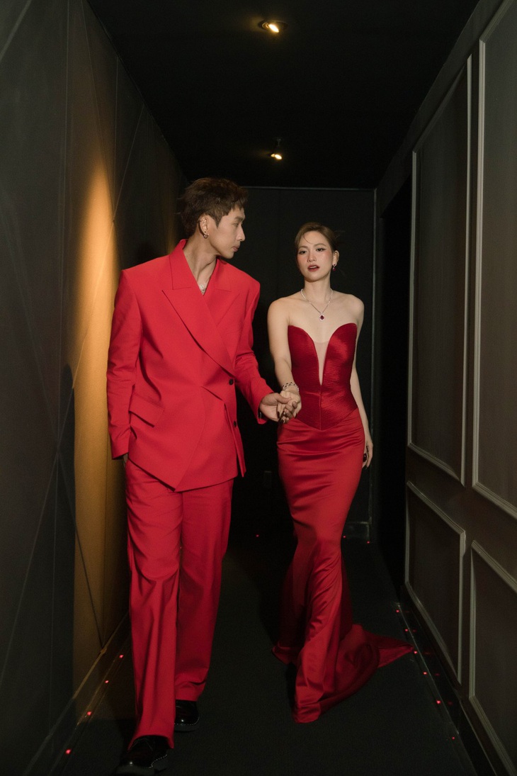 Ngoài đời, cả hai được khen ngợi là cặp đôi tài sắc