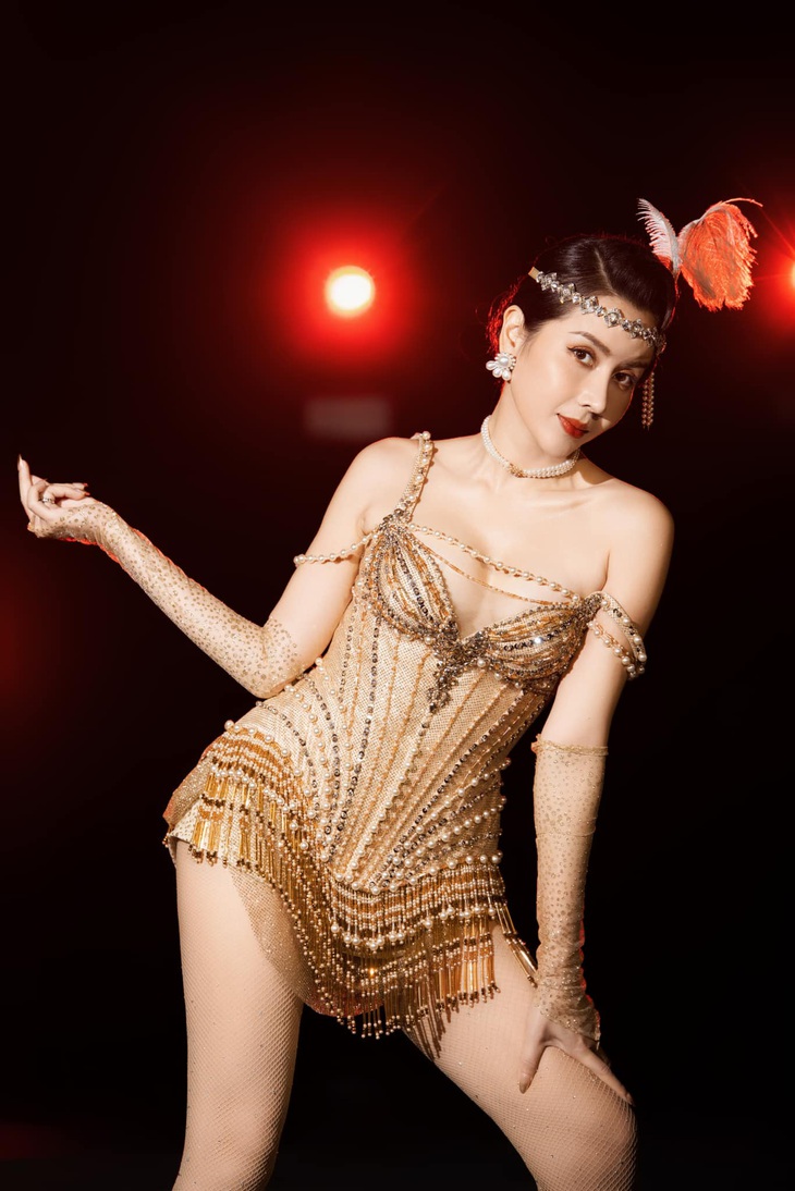 Lưu Hương Giang gợi cảm hết nấc khi trờ về tình trạng độc thân và tham gia Chị đẹp