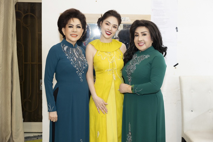 Dương Cẩm Lynh đụng độ ‘tình địch' Vân Trang, phản ứng gây bất ngờ- Ảnh 5.