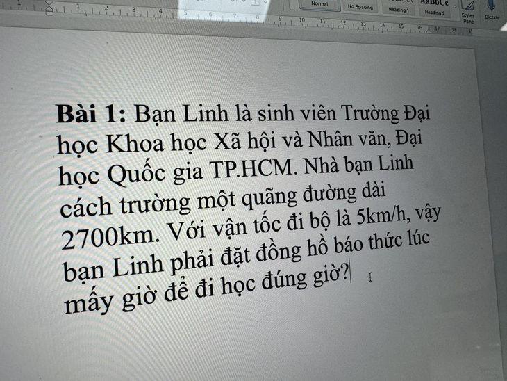 Bạn Linh sẽ phải đi học từ lúc mới biết đi đến lúc lấy chồng thì "đúng giờ" đến trường!