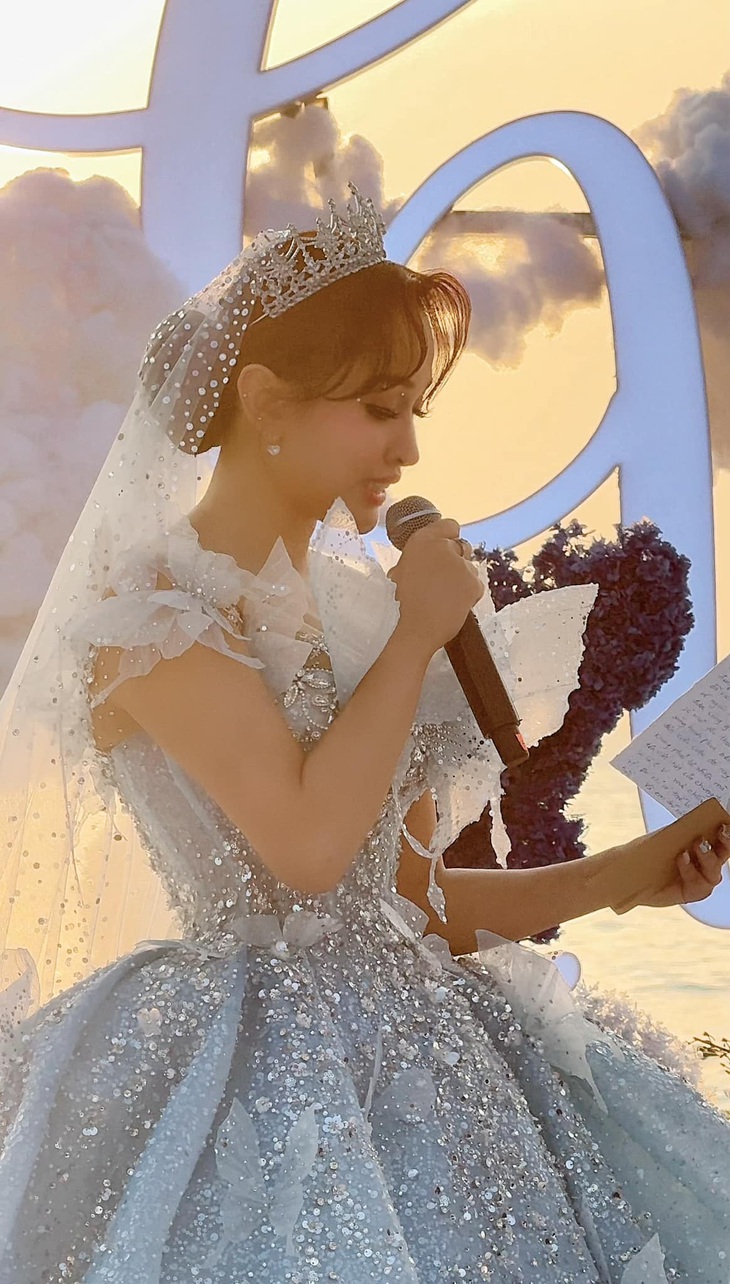 Vân Hugo gửi những "lời của gió" đến ông xã&nbsp;