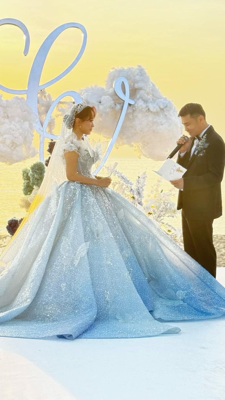 Ông xã Vân Hugo gửi lời cảm ơn đến vợ