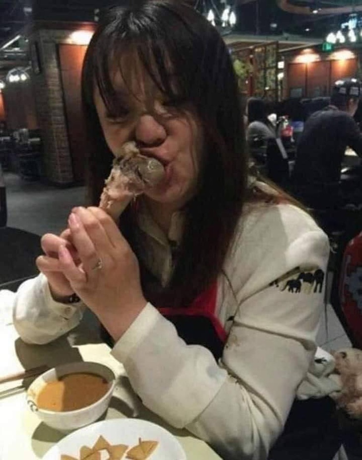 Lần đầu tiên đi hẹn hò anh bảo: 