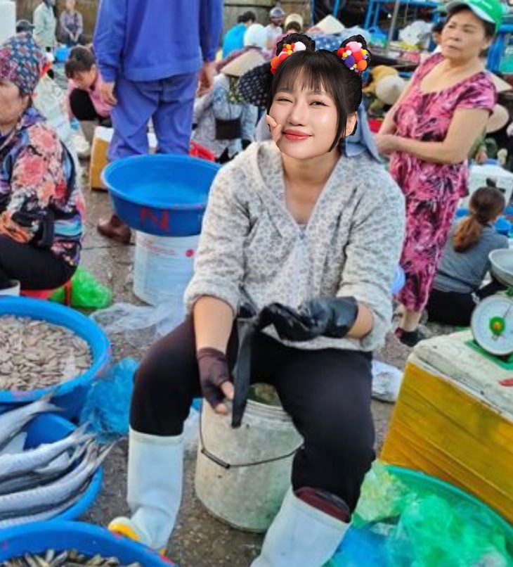 Hôm nay em bán cá, ai mua không?