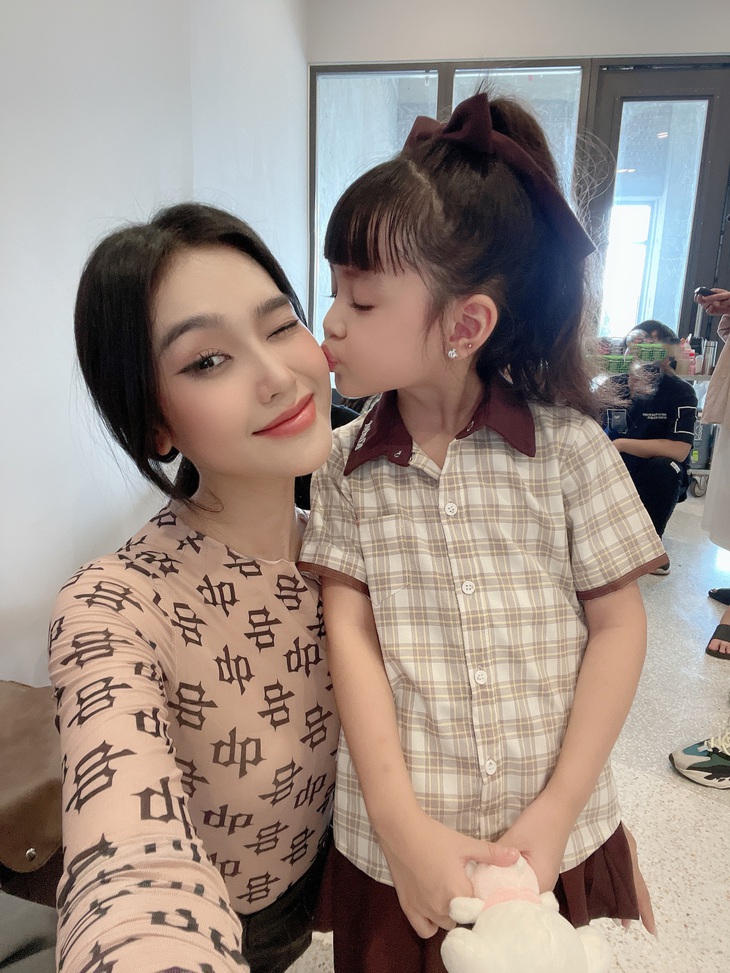 Sở hữu nhan sắc xinh đẹp, tiểu tam Anh Thu được cộng đồng mạng khuyên nên thi hoa hậu