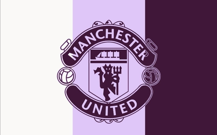 Bình luận viên bị CĐV Feyenoord dí ở Old Trafford vì mặc áo Ajax - Ảnh 4.